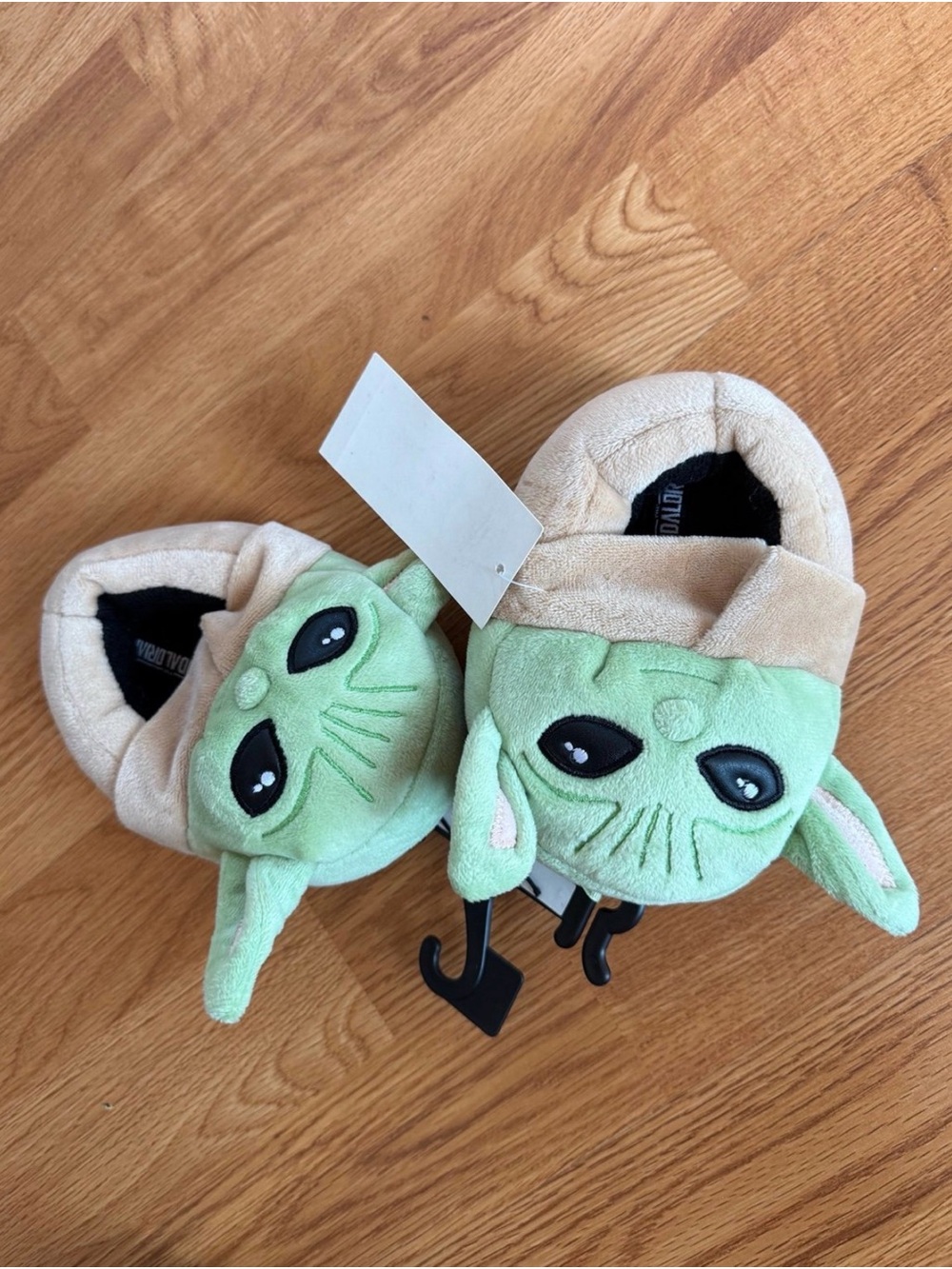 New boys girls Sz 5-6, 7-8, 9-10 Star Wars Plush Baby Yoda Slippers